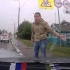 Включил поворотник — и повернул не туда. Включил поворотник — и повернул не туда.